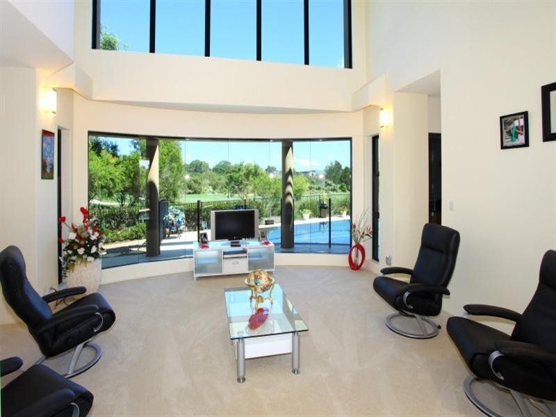 27 Lakelands Drive, Merrimac QLD 4226