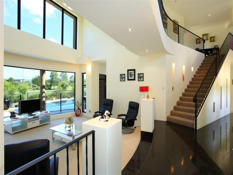 27 Lakelands Drive, Merrimac QLD 4226