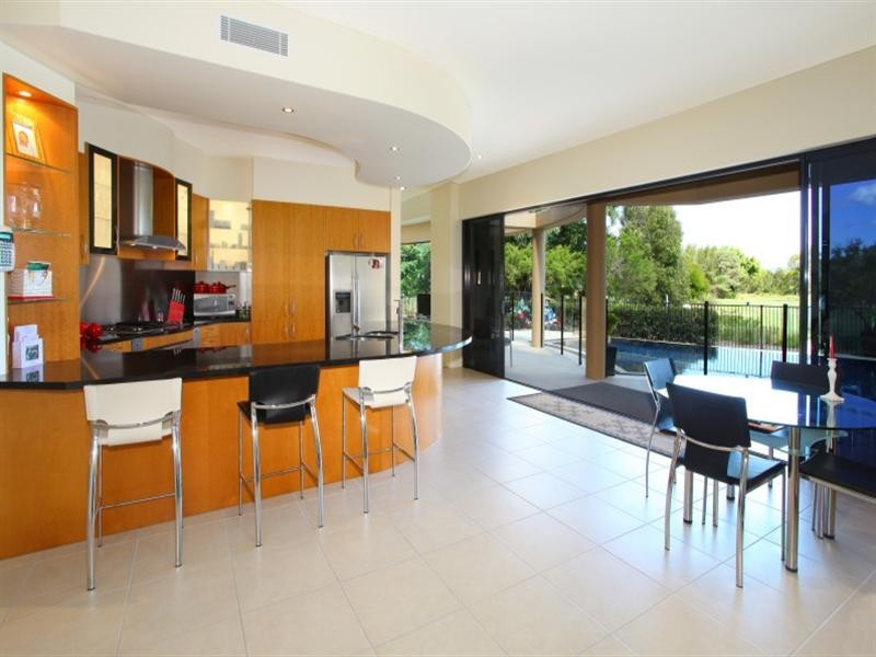 27 Lakelands Drive, Merrimac QLD 4226