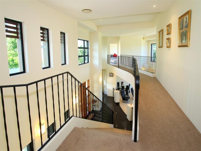 27 Lakelands Drive, Merrimac QLD 4226