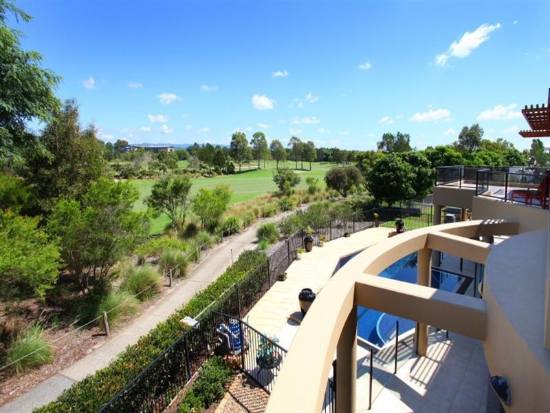 27 Lakelands Drive, Merrimac QLD 4226