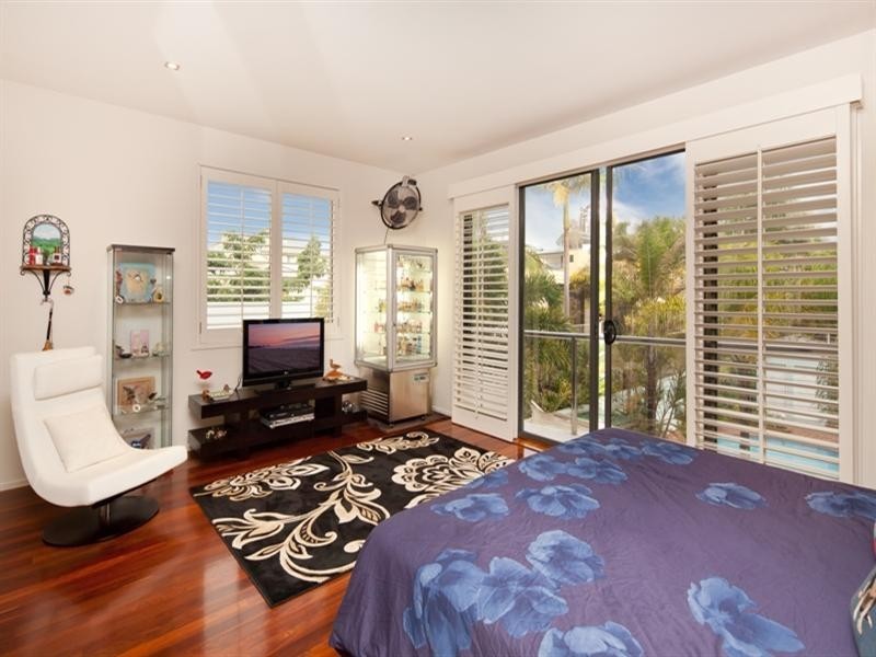 28A Armrick Avenue, Broadbeach QLD 4218