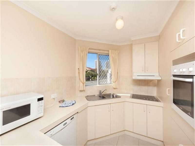 9 Markham Court, 36 Australia Avenue, Broadbeach QLD 4218