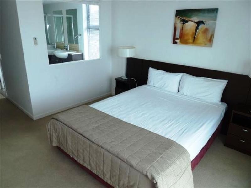 904/18 Fern Street, Surfers Paradise QLD 4217