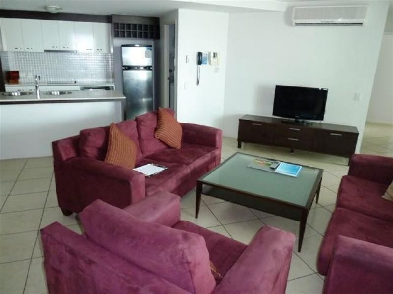 904/18 Fern Street, Surfers Paradise QLD 4217