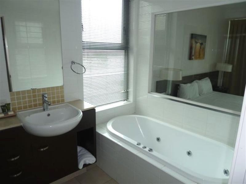 904/18 Fern Street, Surfers Paradise QLD 4217