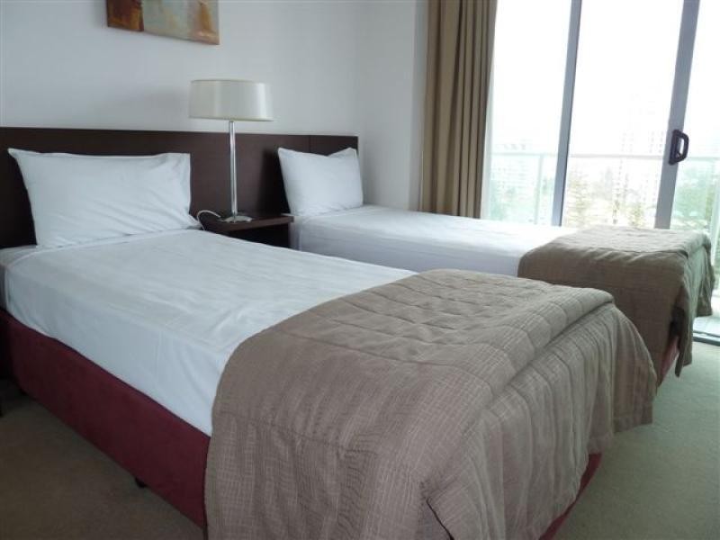 904/18 Fern Street, Surfers Paradise QLD 4217