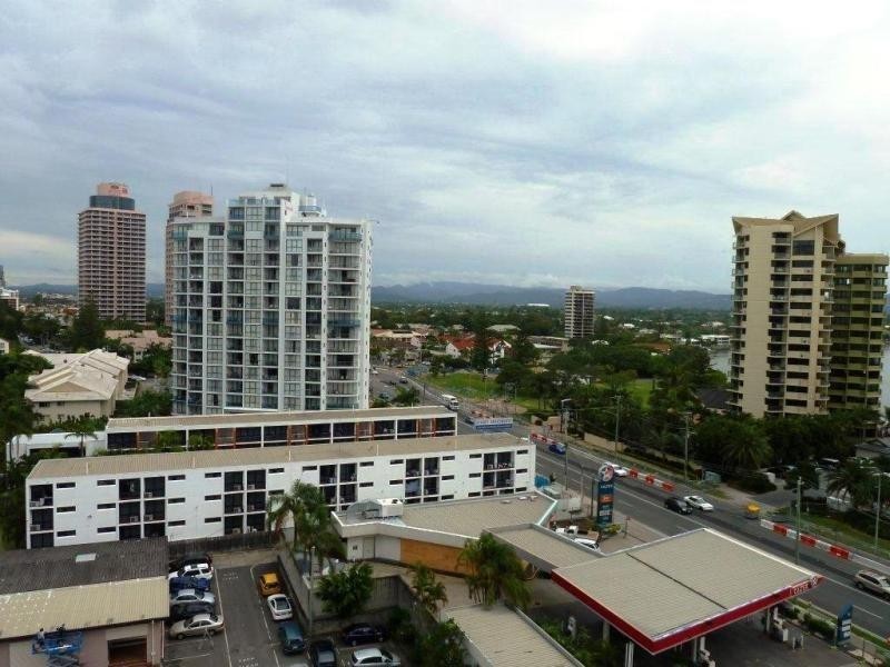 907/18 Fern Street, Surfers Paradise QLD 4217