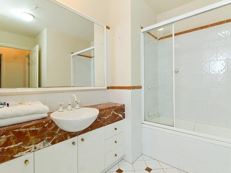 4 ‘Moroccan’ 11 Elkhorn Avenue, Surfers Paradise QLD 4217