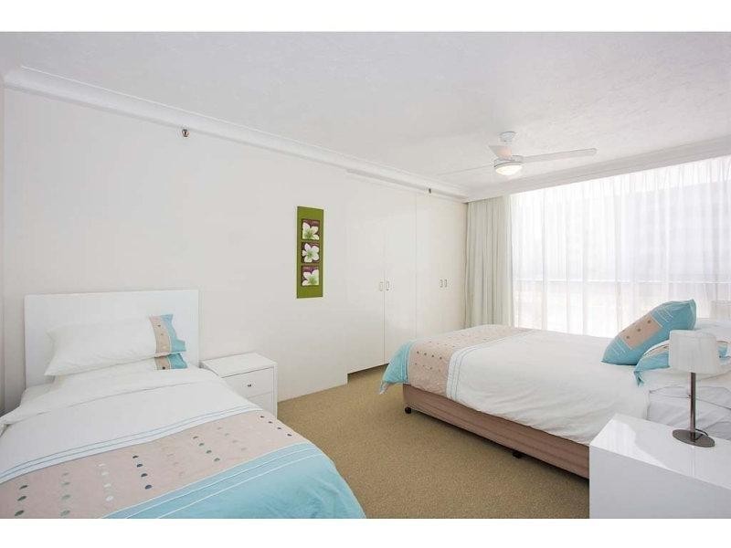 3B ‘Surfers Aquarius’ 4 Old Burleigh Road, Surfers Paradise QLD 4217