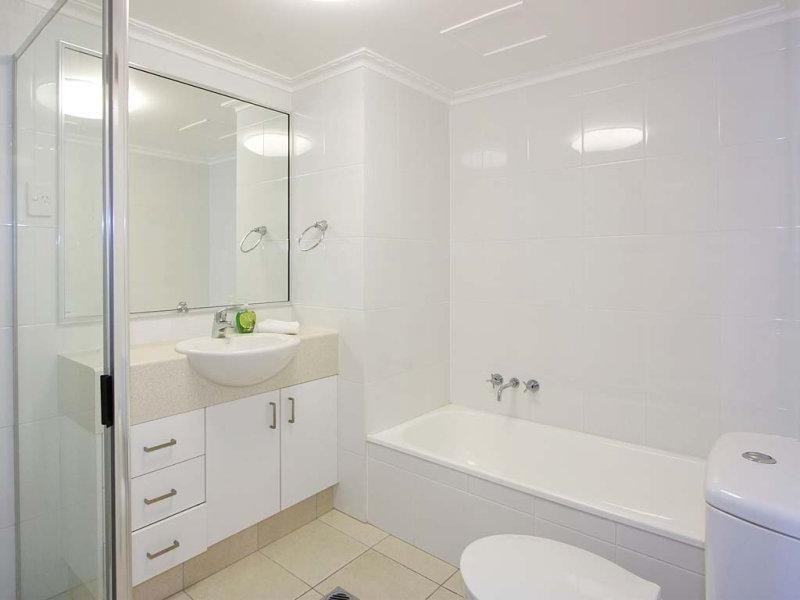 3B ‘Surfers Aquarius’ 4 Old Burleigh Road, Surfers Paradise QLD 4217