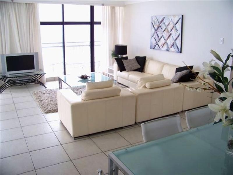 16A ‘Surfers Aquarius’ 4 Old Burleigh Road, Surfers Paradise QLD 4217