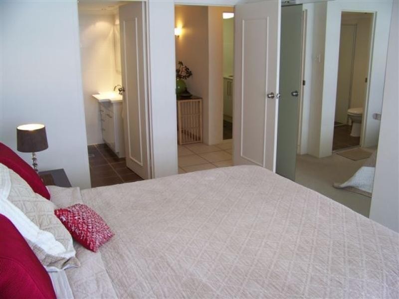 16A ‘Surfers Aquarius’ 4 Old Burleigh Road, Surfers Paradise QLD 4217