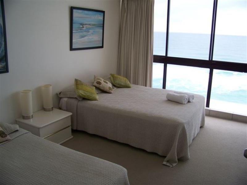 16A ‘Surfers Aquarius’ 4 Old Burleigh Road, Surfers Paradise QLD 4217