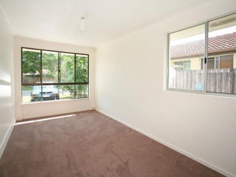 6 Wanderer Avenue, Mermaid Waters QLD 4218