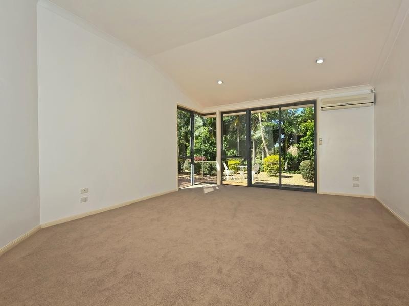 Villa 3 ‘Bradford South’ 125 Santa Cruz Boulevard, Clear Island Waters QLD 4226