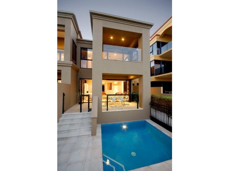 134A Marine Parade, Miami QLD 4220