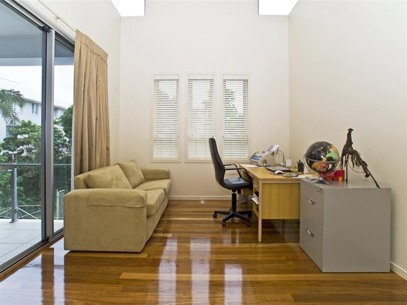 29 Hilda Street, Mermaid Beach QLD 4218