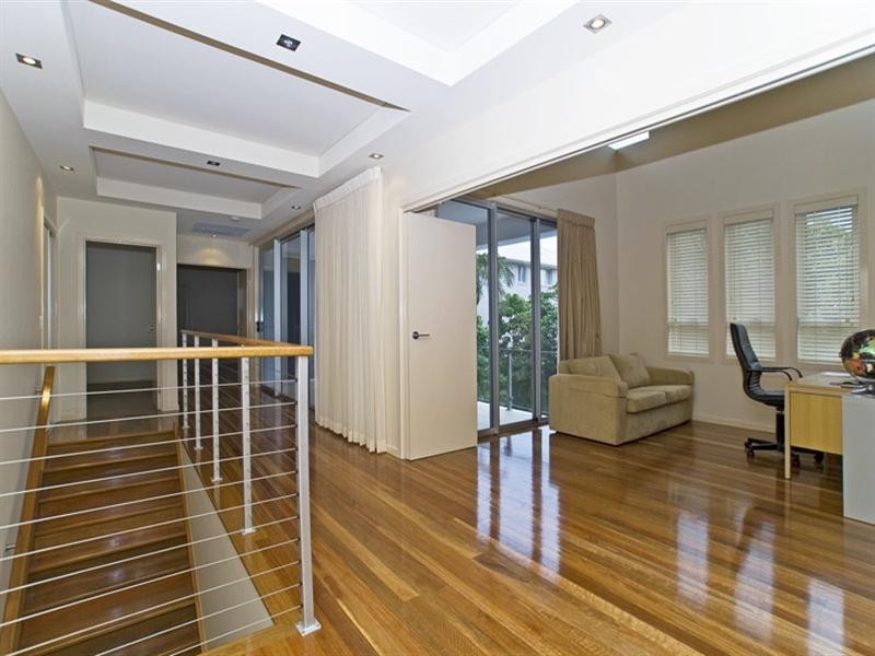 29 Hilda Street, Mermaid Beach QLD 4218