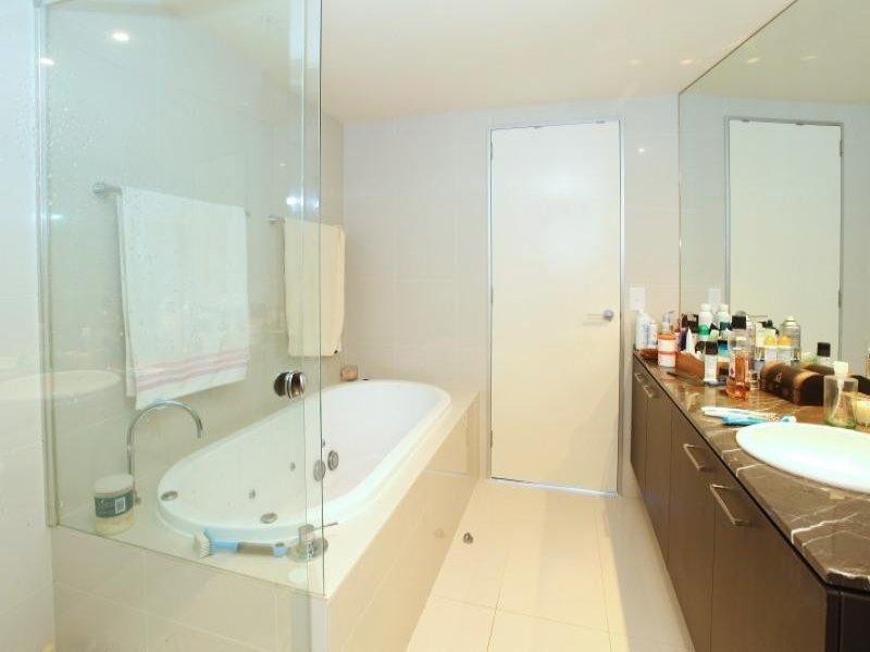 2504/4 Wahroonga Place, Surfers Paradise QLD 4217