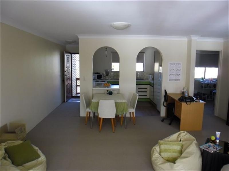 4/8 Aquila Court, Mermaid Waters QLD 4218