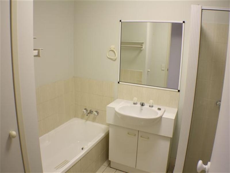 121/128 Benowa Road, Southport QLD 4215