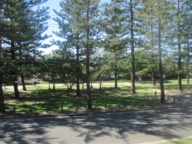 3/162 The Esplanade, Burleigh Heads QLD 4220