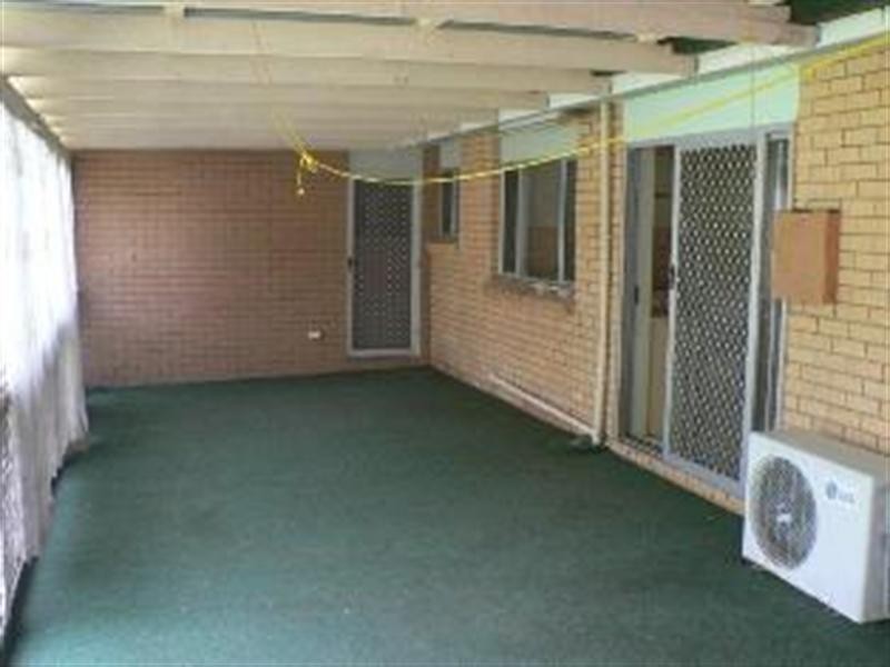 120 Falconer Street, Southport QLD 4215