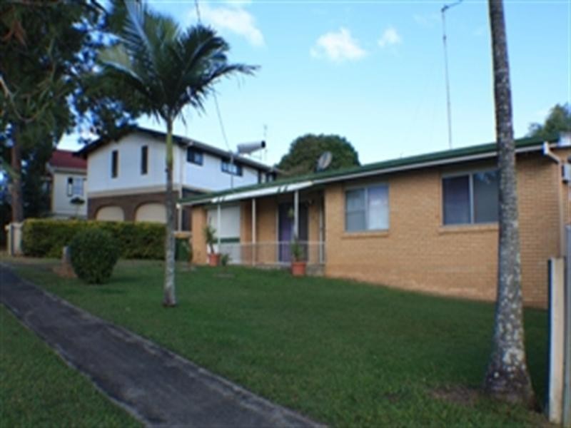 120 Falconer Street, Southport QLD 4215
