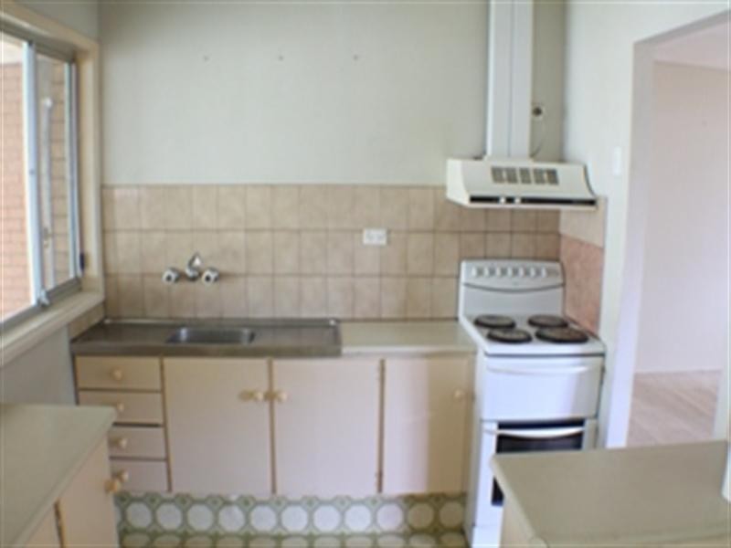 120 Falconer Street, Southport QLD 4215