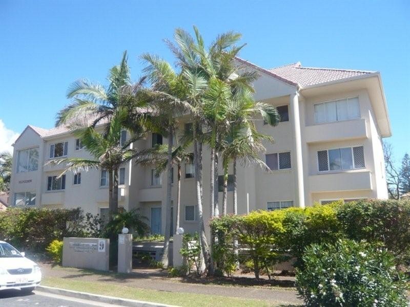 2/9 Francis Street, Mermaid Beach QLD 4218