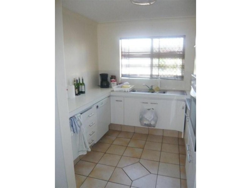 2/9 Francis Street, Mermaid Beach QLD 4218