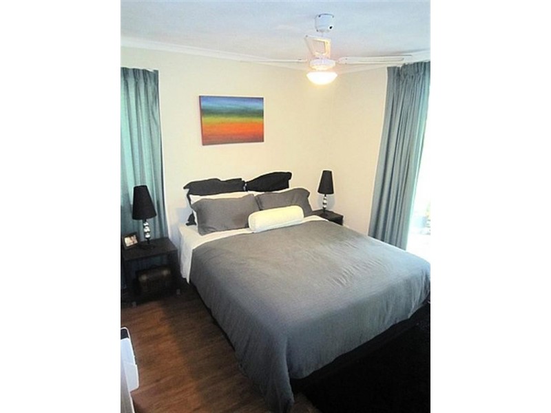 2/33 Australia Avenue, Broadbeach QLD 4218