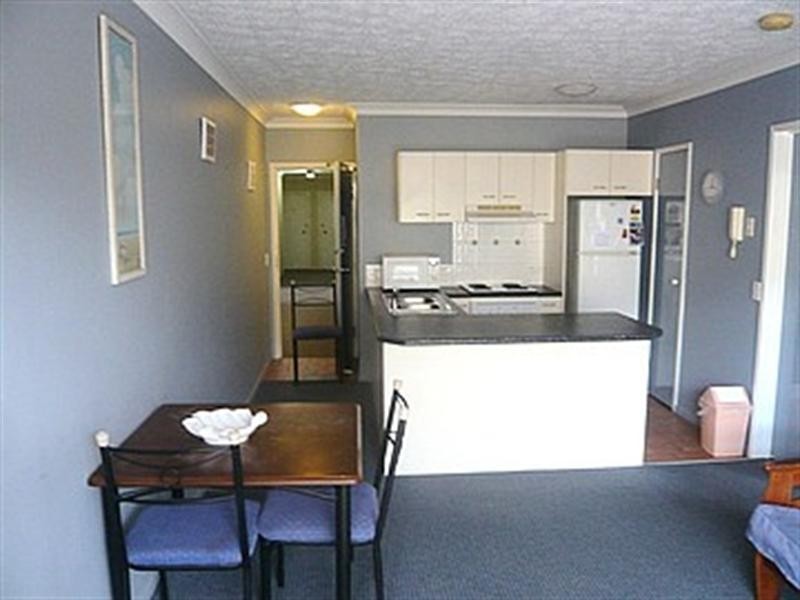 10/15 Surf Street, Mermaid Beach QLD 4218