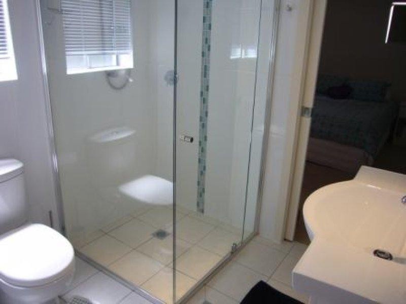 1B Bradbrook Street, Southport QLD 4215