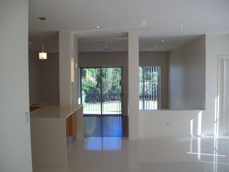 7006B Vista Drive, Benowa QLD 4217