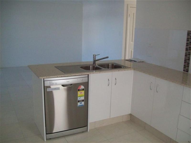 51/51 Sickle Avenue, Hope Island QLD 4212