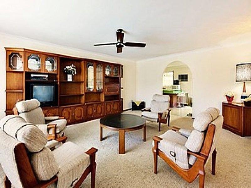 5 Hokitika Street, Broadbeach Waters QLD 4218