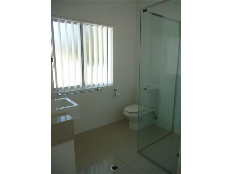 5011A Riverwood Grove, Benowa QLD 4217