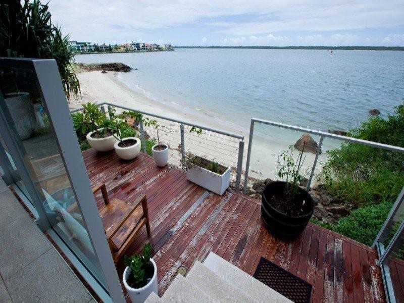24 Ephraim Island Parade, Paradise Point QLD 4216