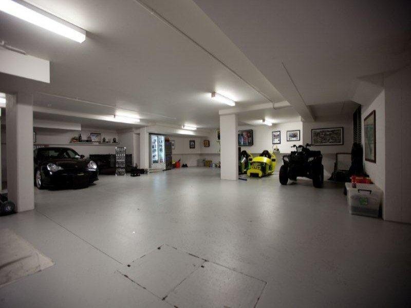 24 Ephraim Island Parade, Paradise Point QLD 4216