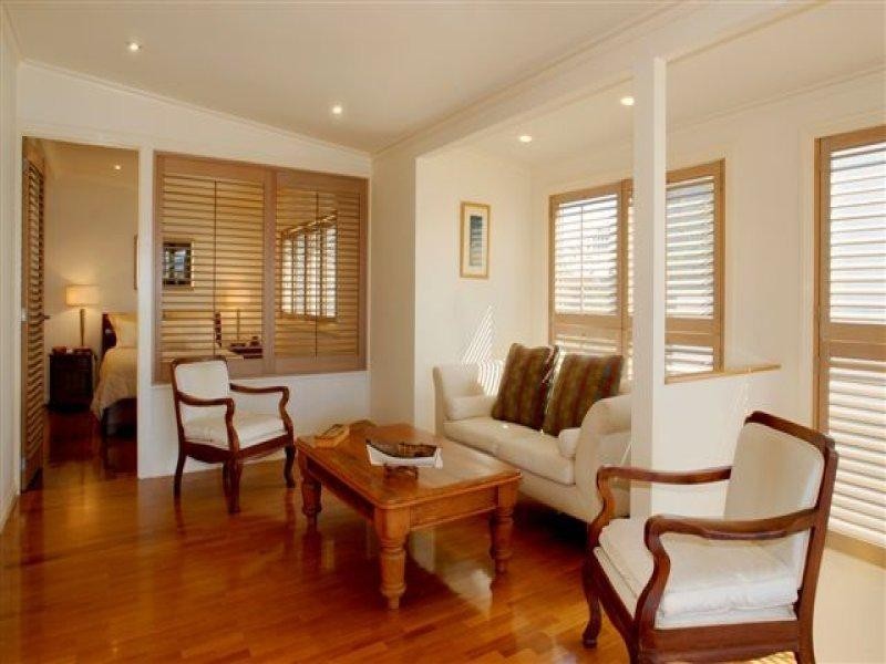 237 Hedges Avenue, Mermaid Beach QLD 4218