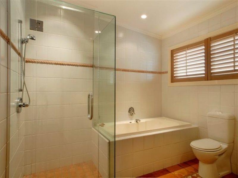 237 Hedges Avenue, Mermaid Beach QLD 4218