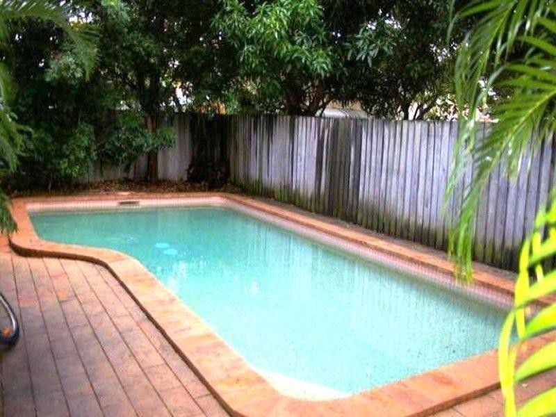1/76 Sarawak Avenue, Palm Beach QLD 4221