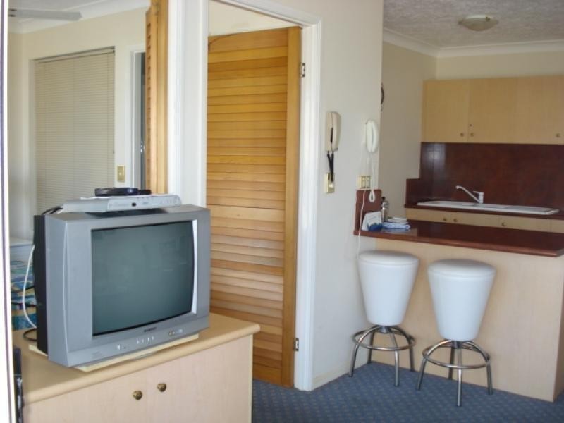 85 “Surf Parade Resort” 218 Surf Parade, Broadbeach QLD 4218