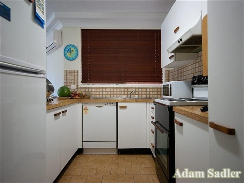 1 ‘Tahoe’, 24 First Avenue, Broadbeach QLD 4218