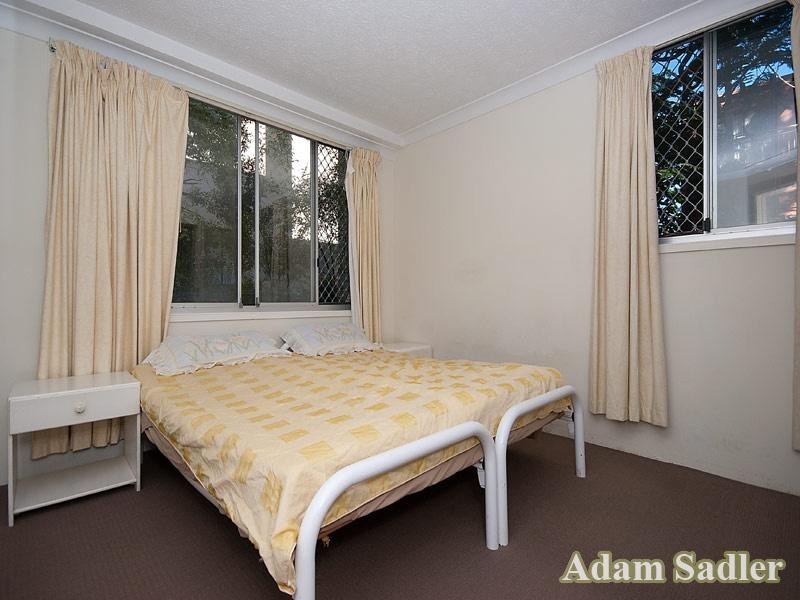 1 ‘Tahoe’, 24 First Avenue, Broadbeach QLD 4218