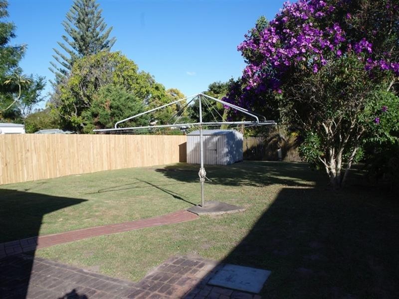 18 First Avenue, Labrador QLD 4215