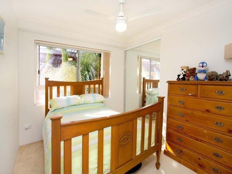 12 ‘Villas De La Plage, 3 Federation Avenue, Broadbeach QLD 4218