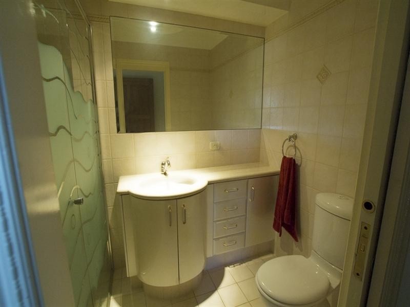 4/214 Stanhill Drive, Chevron Island QLD 4217